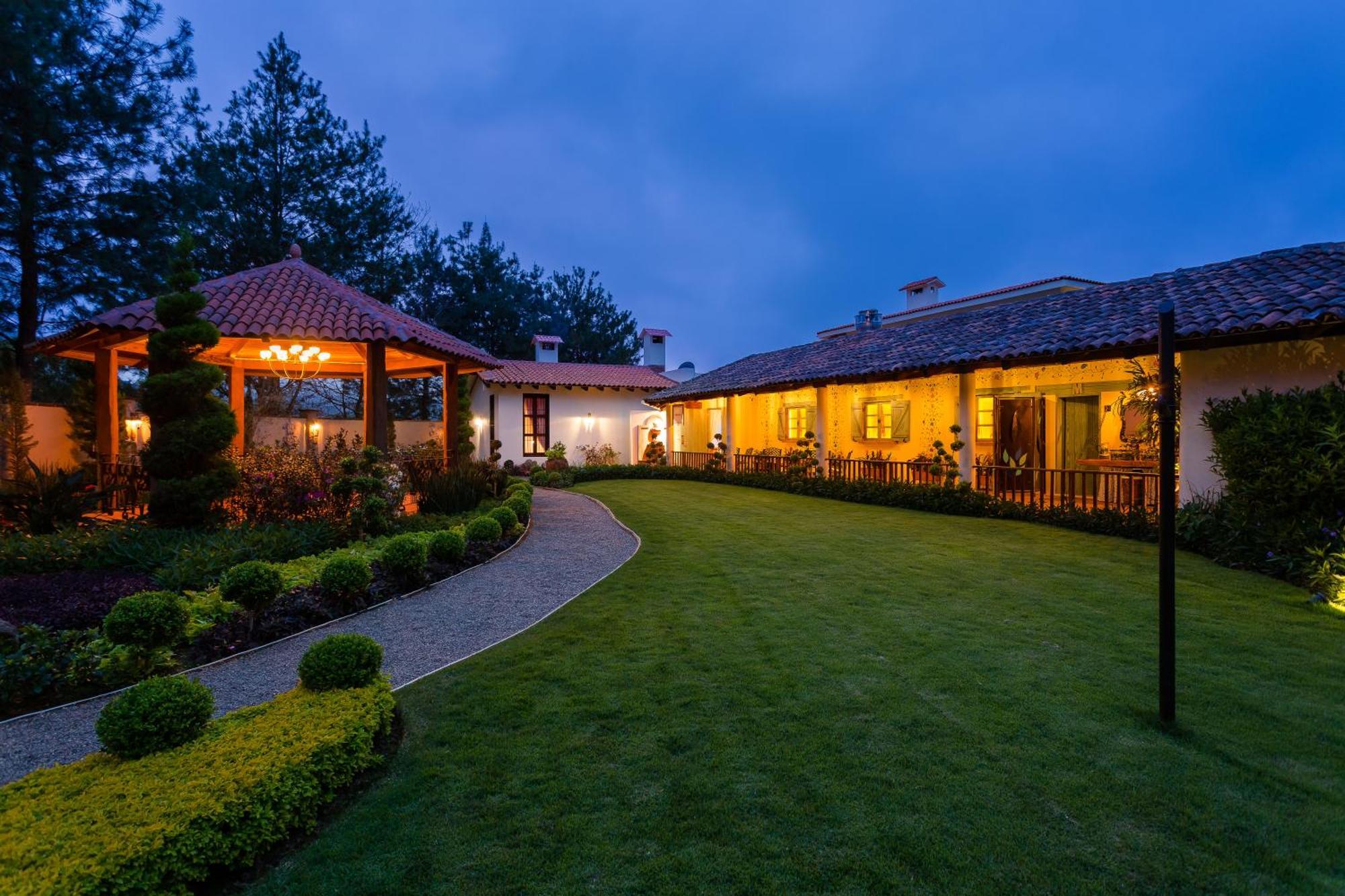 Villa Nogal Hotel Boutique & Vista San Sebastián del Oeste Esterno foto
